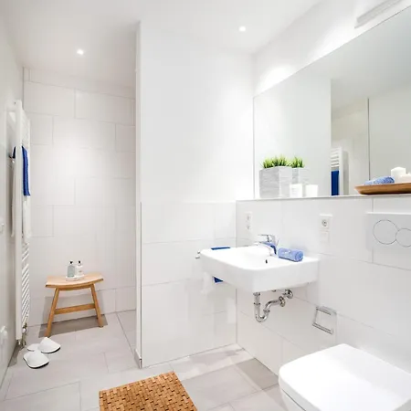 2 Zimmer Mit Balkon *